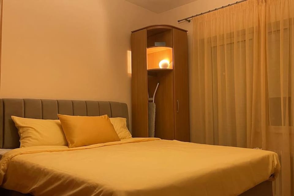 Bed, Photo of the whole room, Bedroom, wardrobe