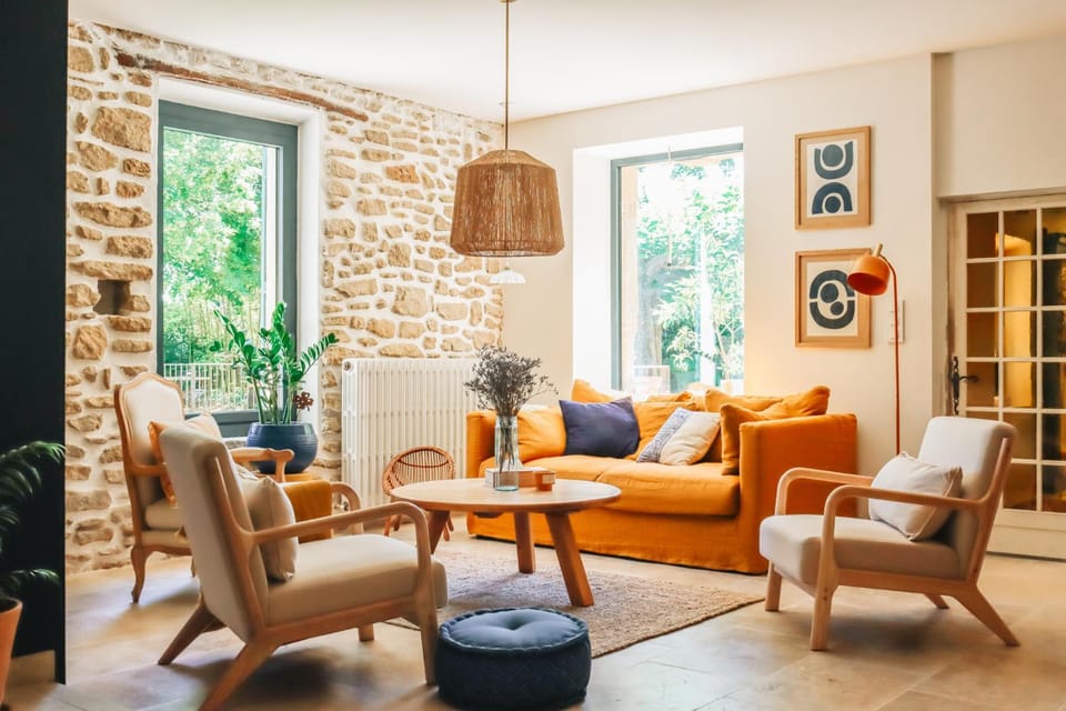 Property building, Communal lounge/ TV room, Living room, Seating area