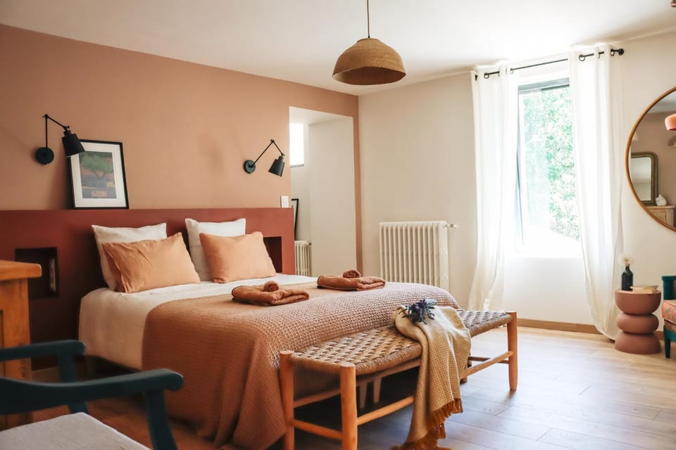 Bed, Night, Photo of the whole room, Bedroom, furniture