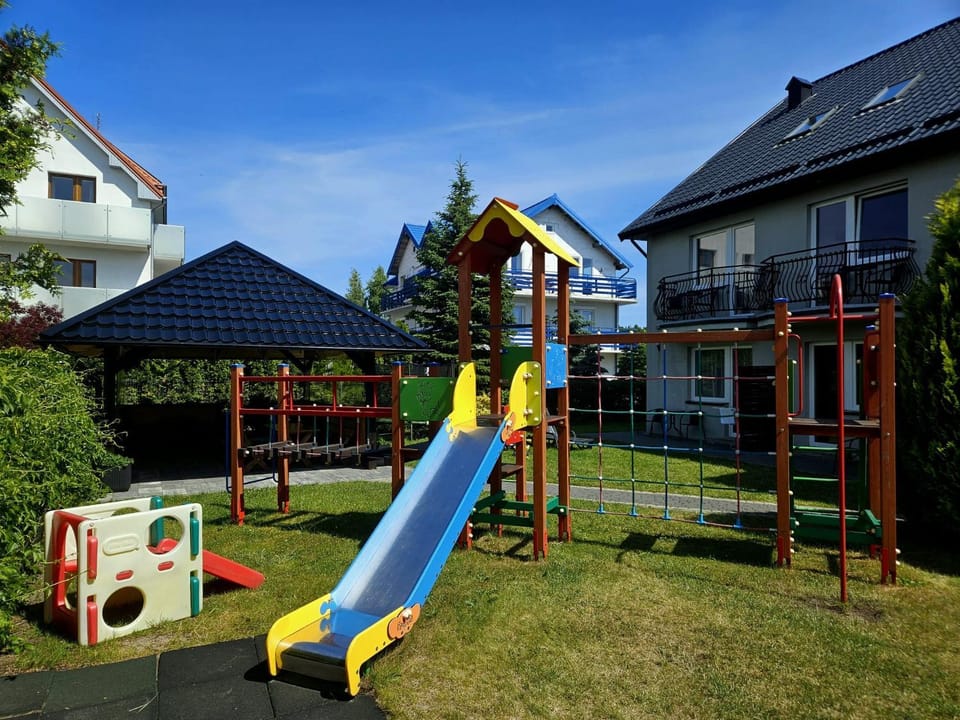 Day, Natural landscape, Children play ground, Garden