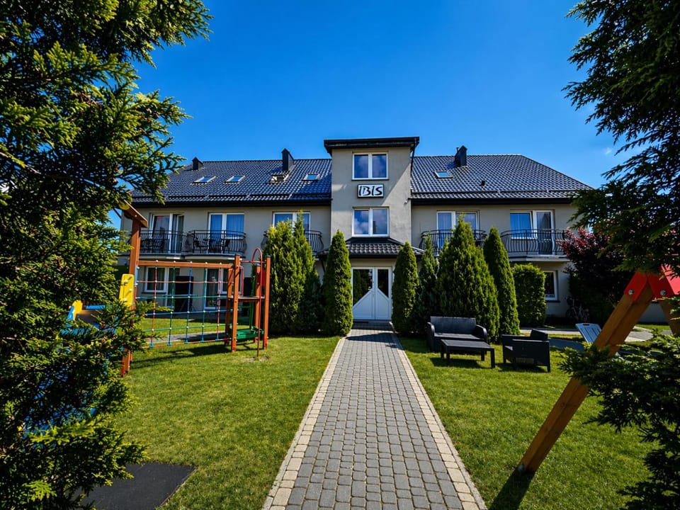 Day, Children play ground, Garden view