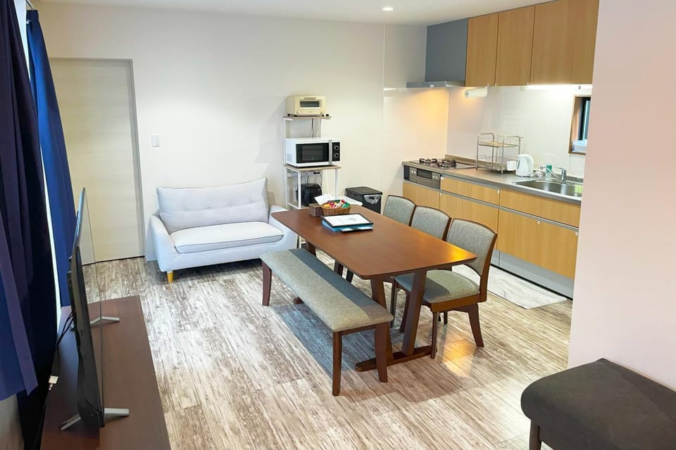 Living room, Dining area