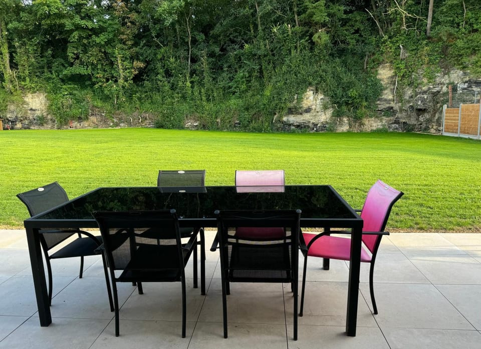 Garden, Garden view, Meals