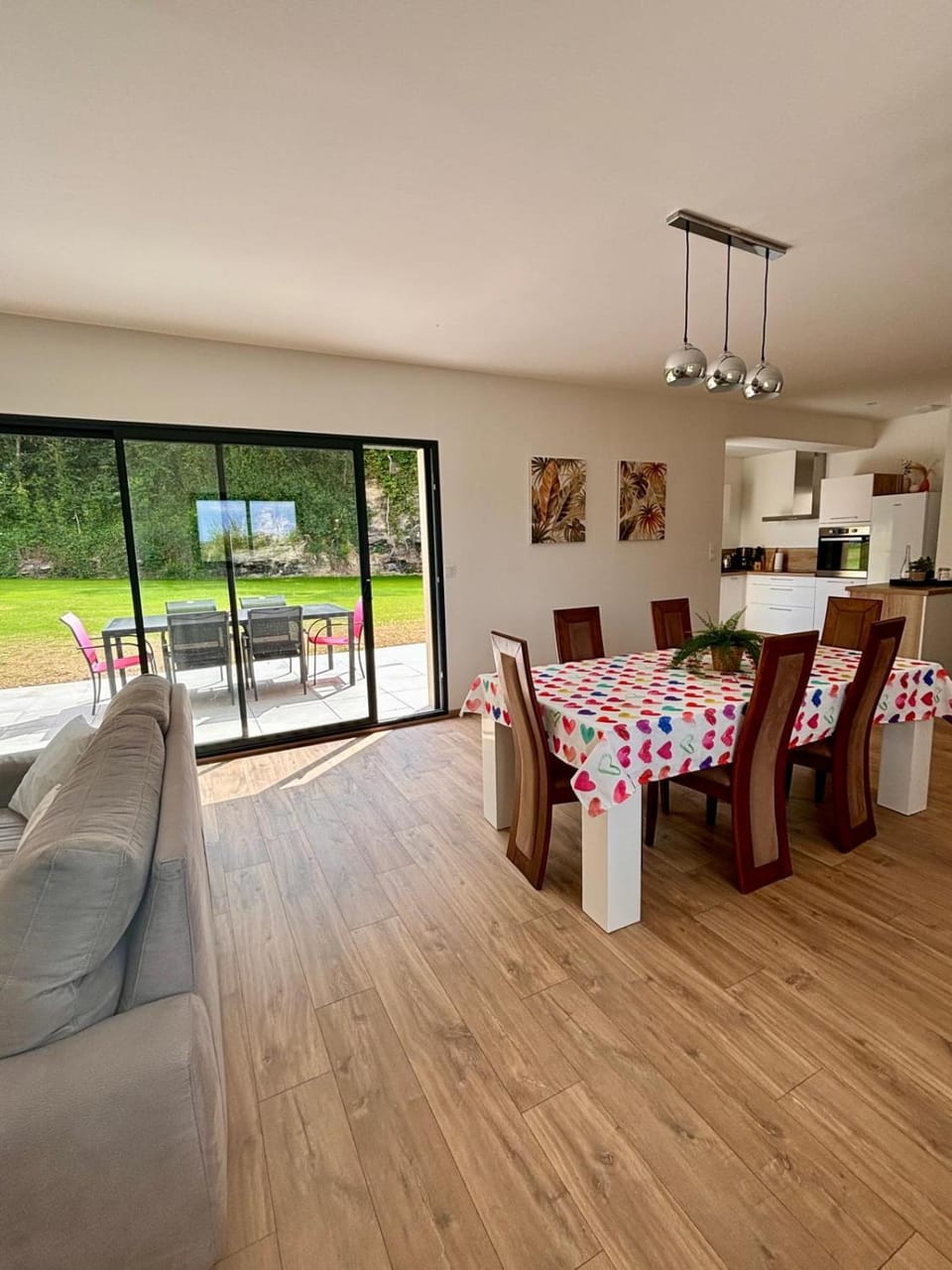 Patio, Living room, Meals