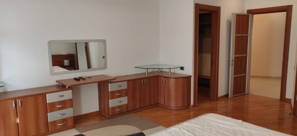 Bed, Bedroom, wardrobe