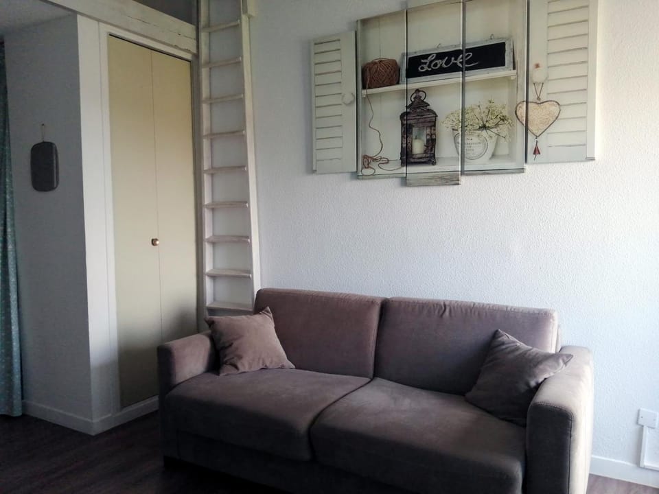 Bel appartement 4 personnes dans résidence privée avec Parking Apartment in Agde