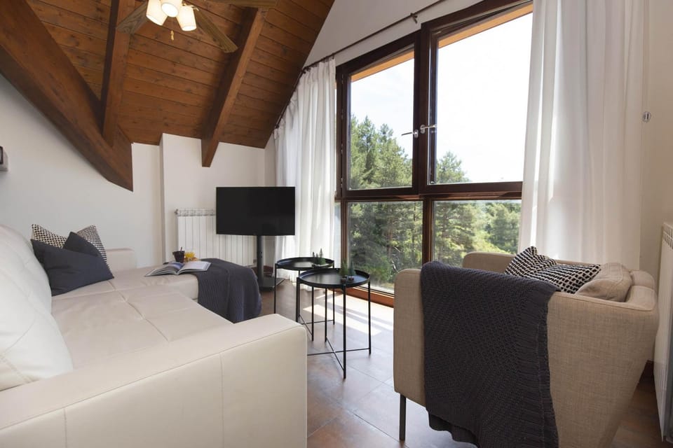 Communal lounge/ TV room, Living room