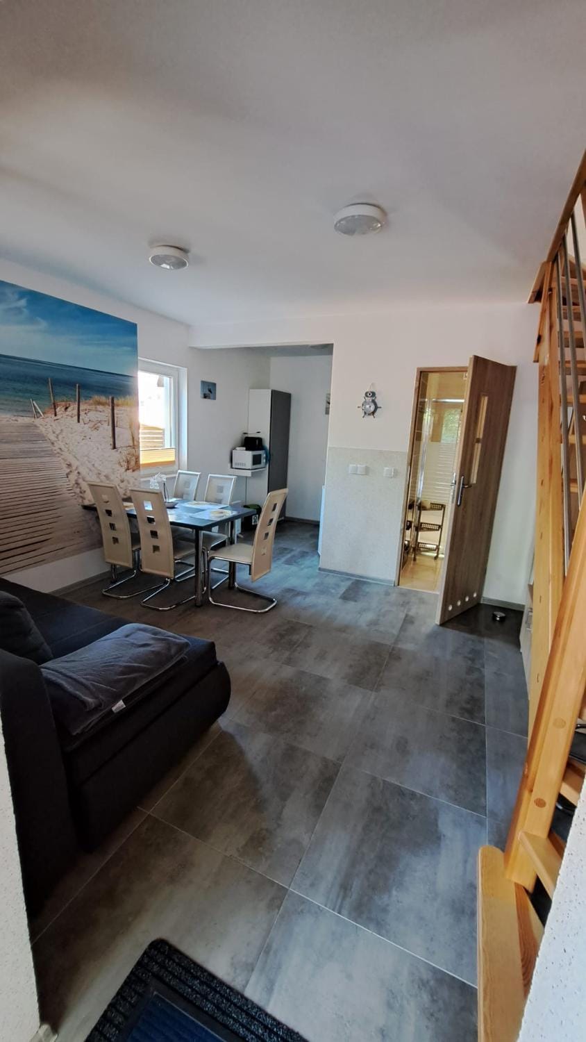 Kitchen or kitchenette, Living room, Seating area