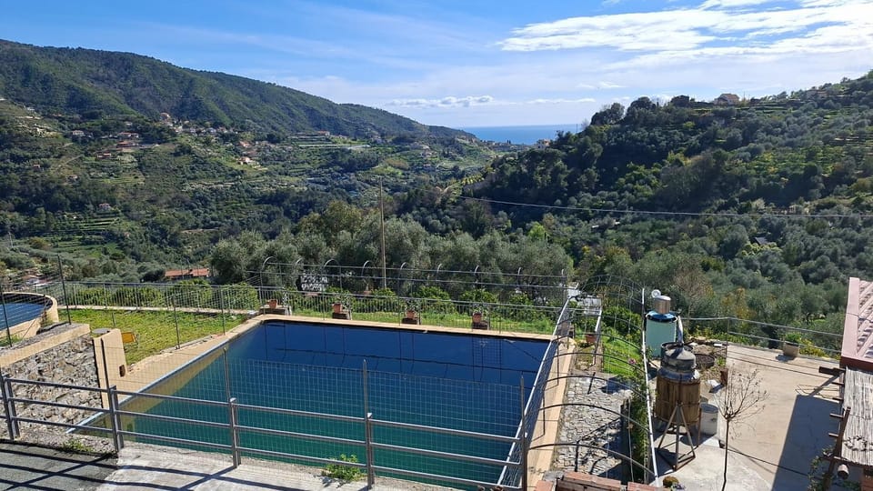 Il Nido Del Viaggiatore Farm Stay in Liguria