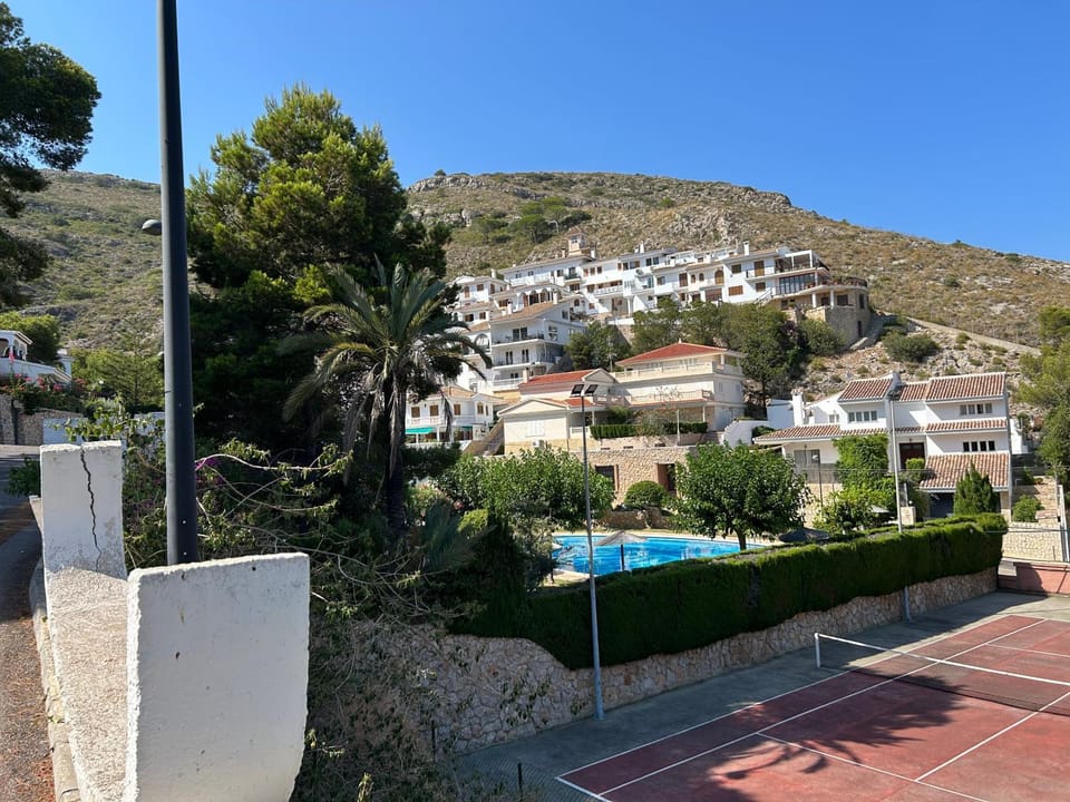 Mountain view, Pool view, Swimming pool