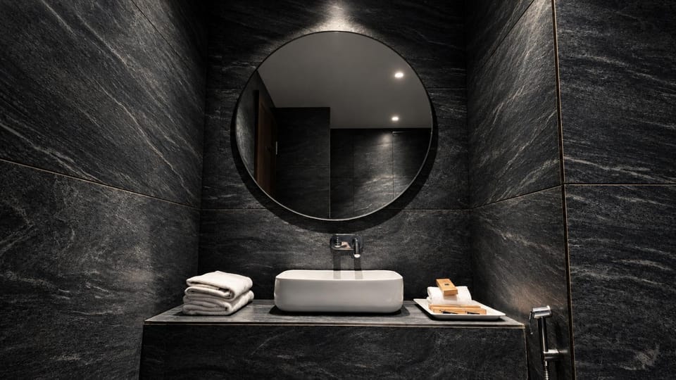 Bathroom, towels