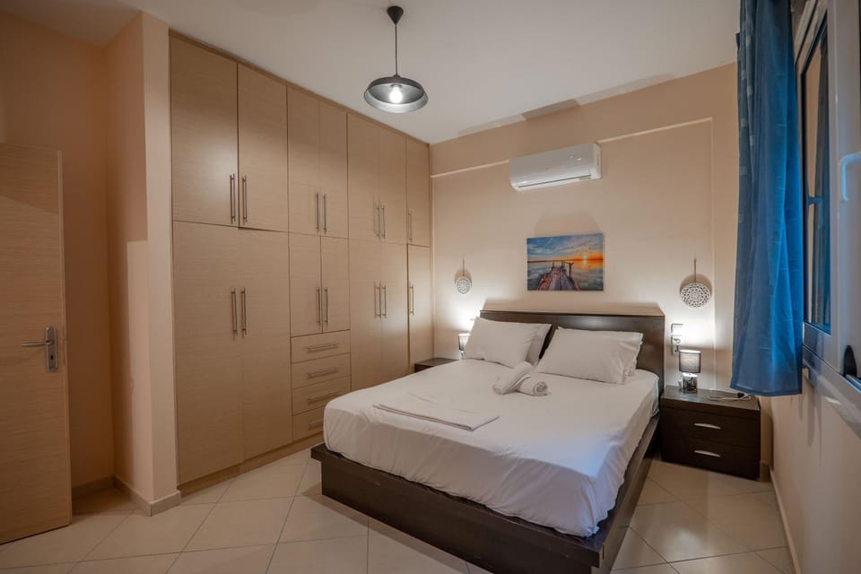 Bed, Bedroom, wardrobe, air conditioner