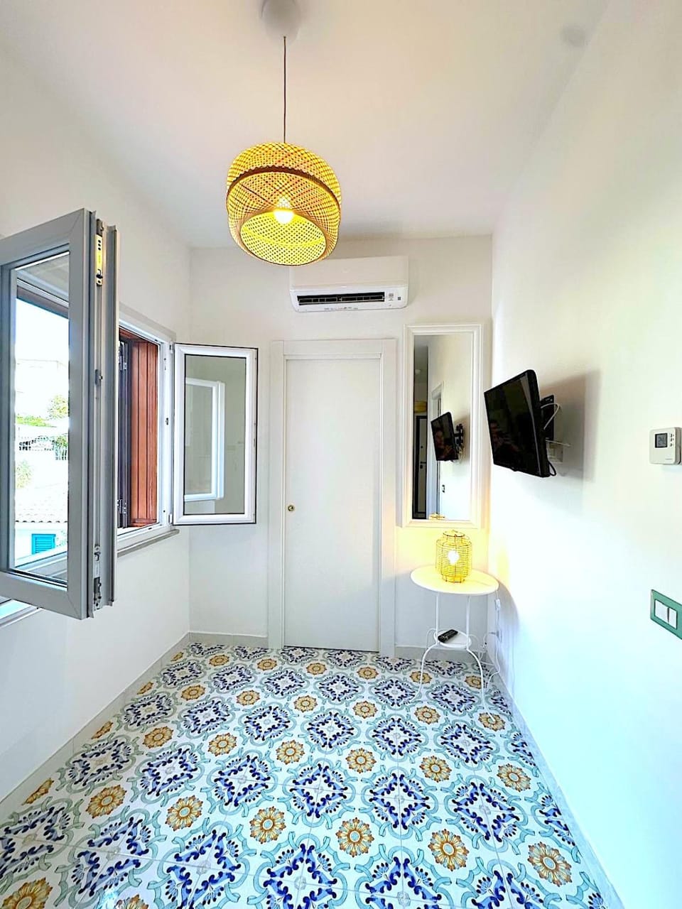 Salina sea view apartment Apartment in Tropea