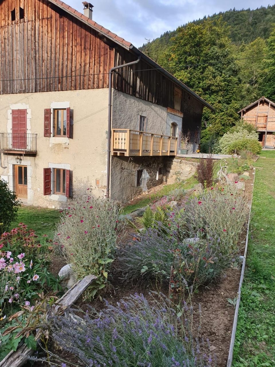 Grande maison savoyarde ensoleillée Villa in Haute-Savoie