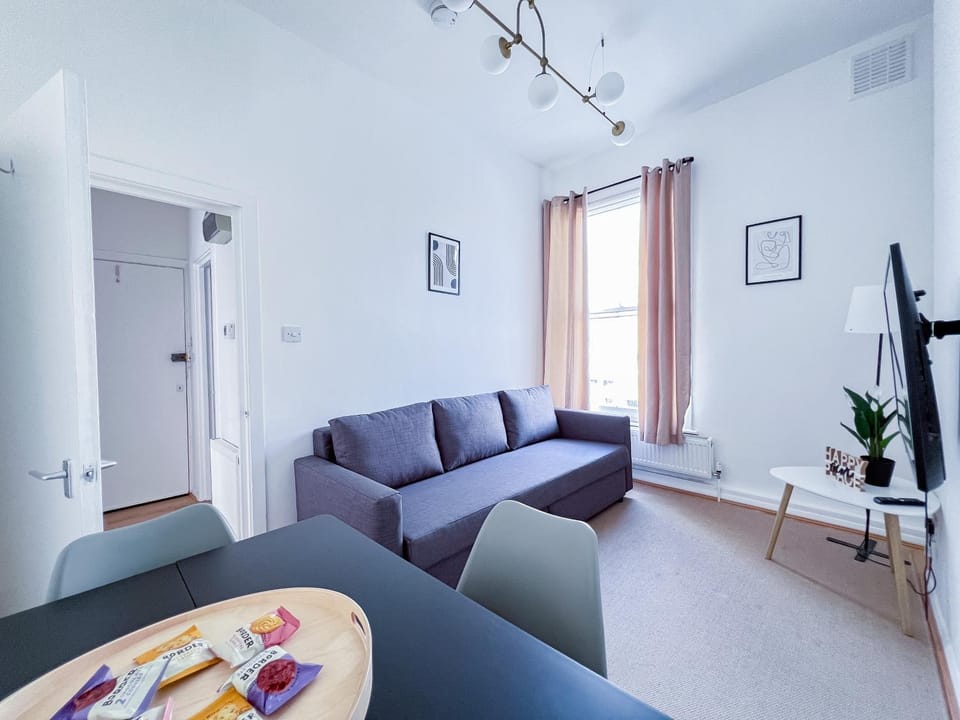 Cosy Camden Apartment - on 1st Floor Apartment in London Borough of Islington