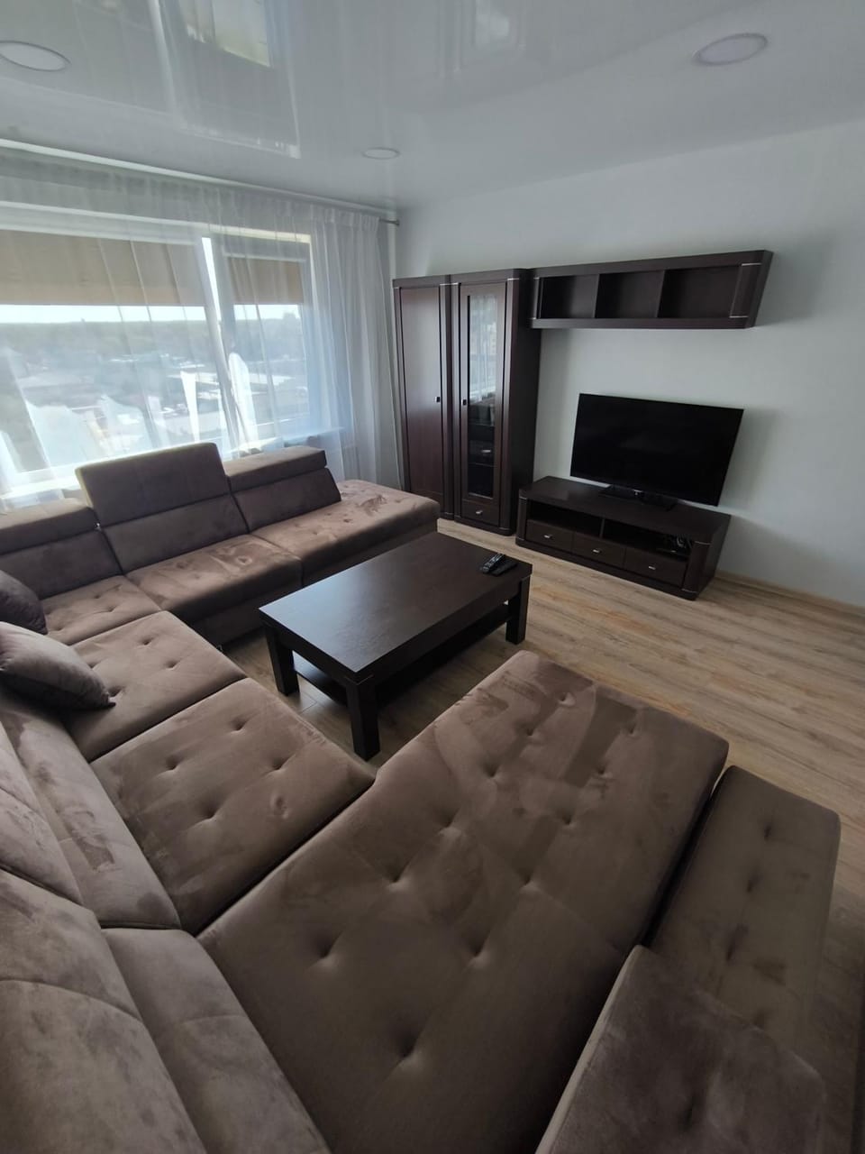 Communal lounge/ TV room, TV and multimedia, Living room, Seating area, Evening entertainment