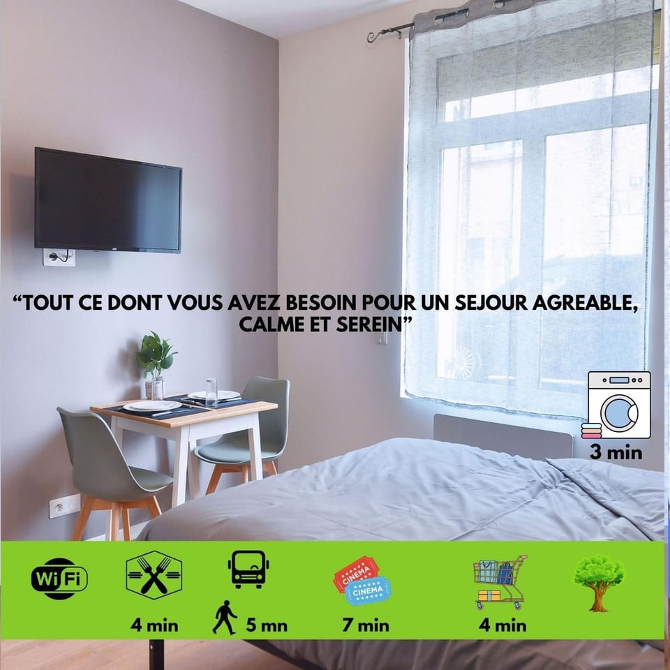 Communal lounge/ TV room, Bed, TV and multimedia, Photo of the whole room, Bedroom