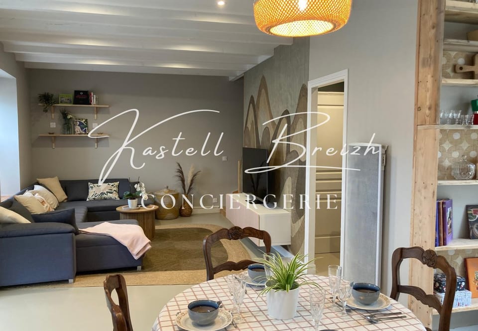 TV and multimedia, Living room, Seating area, Dining area