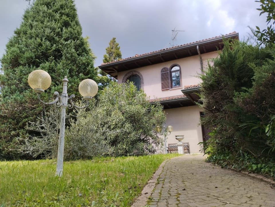 Villa Airone Apartment in Lombardy