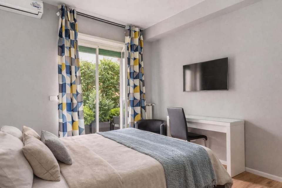 TV and multimedia, Bedroom, air conditioner