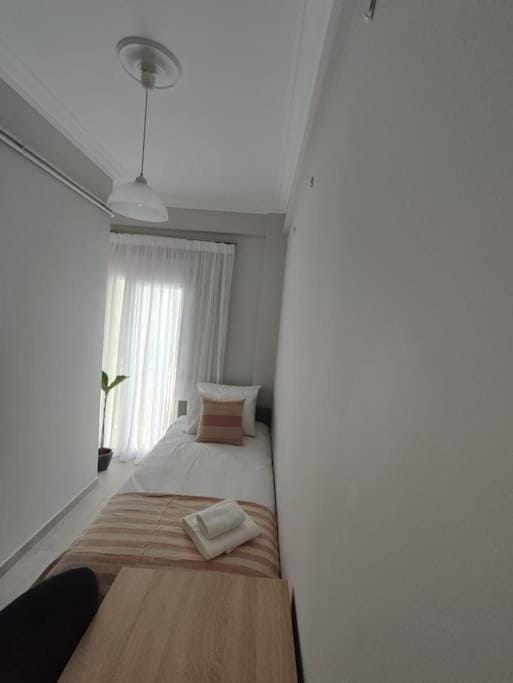 Acropoli 2 Bedroom Flat with Rooftop Acropolis View Apartment in Athens