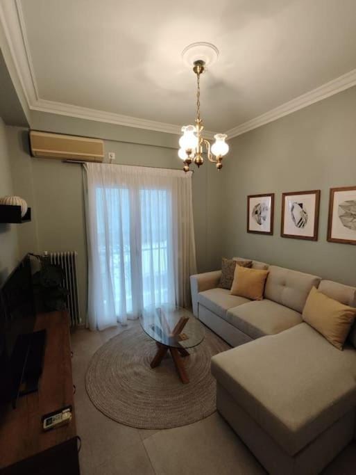 Acropoli 2 Bedroom Flat with Rooftop Acropolis View Apartment in Athens