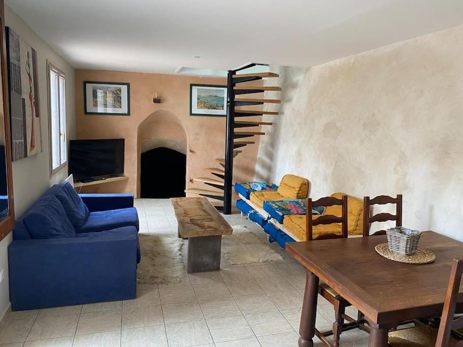 Le tangram Apartment in Bourgogne-Franche-Comté