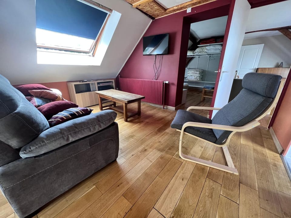 Communal lounge/ TV room