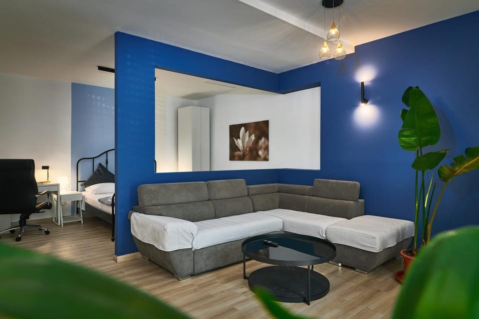 Bed, Living room, Photo of the whole room, Seating area, Bedroom