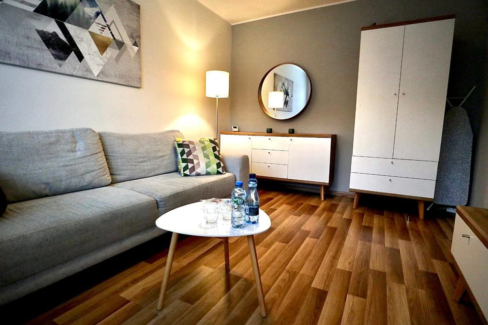 West Apartment Jelenia Góra - Przycup w Karkonoszach Apartamenty Apartment in Lower Silesian Voivodeship