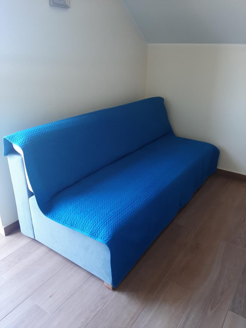 Bed, Living room, Bedroom