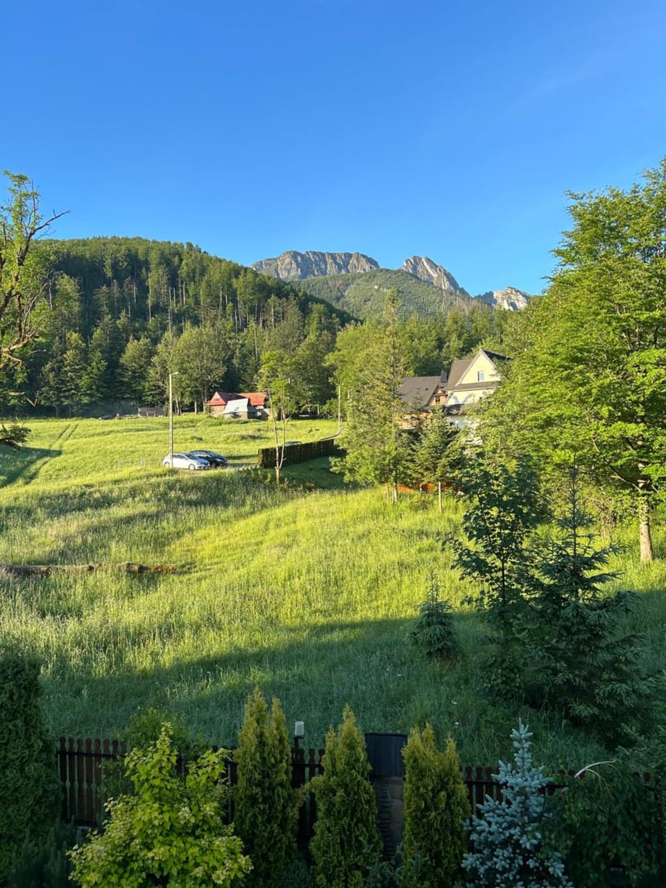 Nearby landmark, Natural landscape, View (from property/room), Balcony/Terrace, Garden view, Mountain view