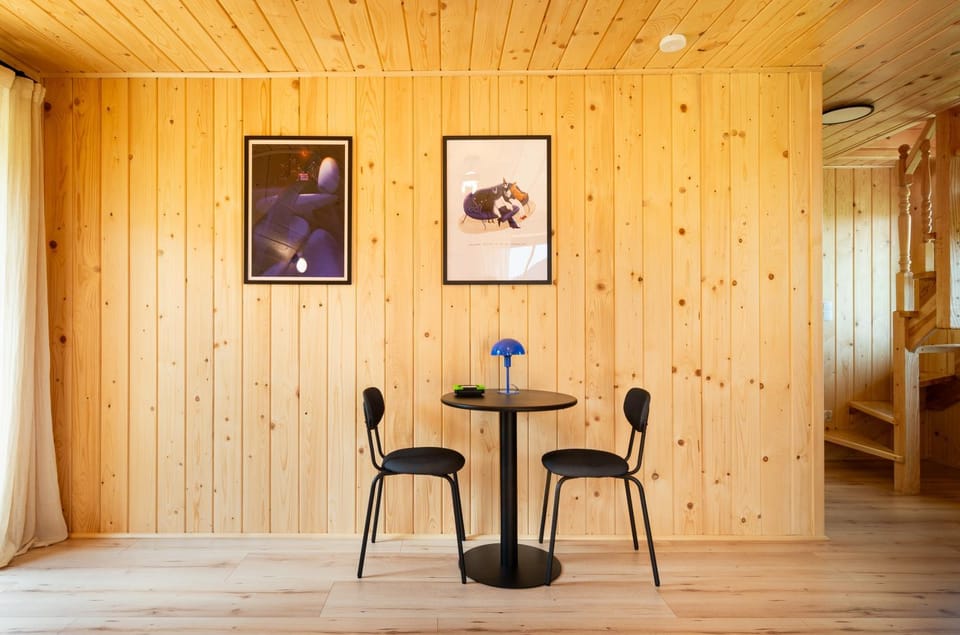 Seating area, Dining area