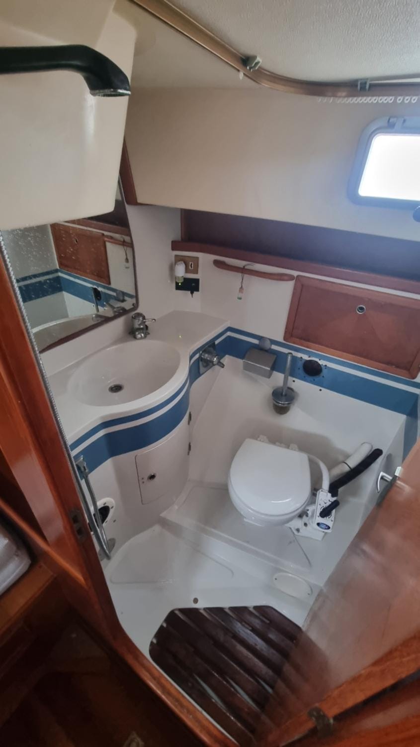 Velero Clásico de madera Docked boat in Galicia