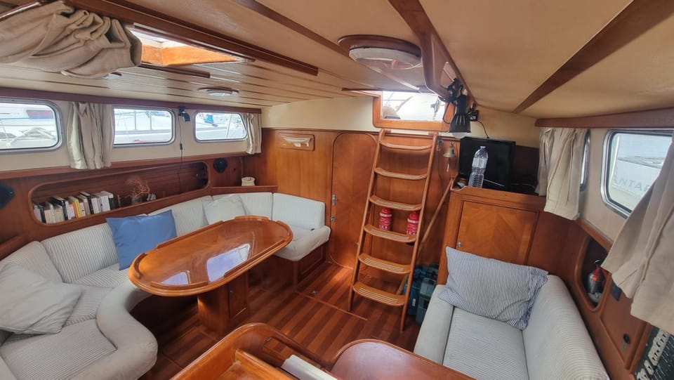 Velero Clásico de madera Docked boat in Galicia