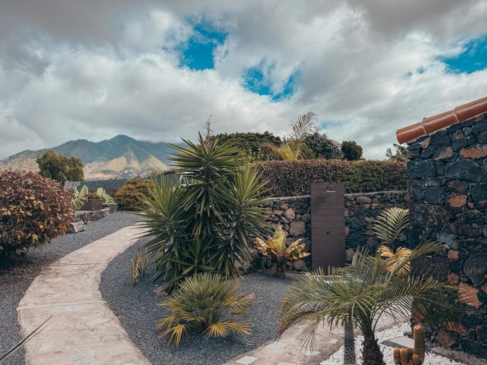 Nearby landmark, Day, Natural landscape, Garden, Garden view, Mountain view