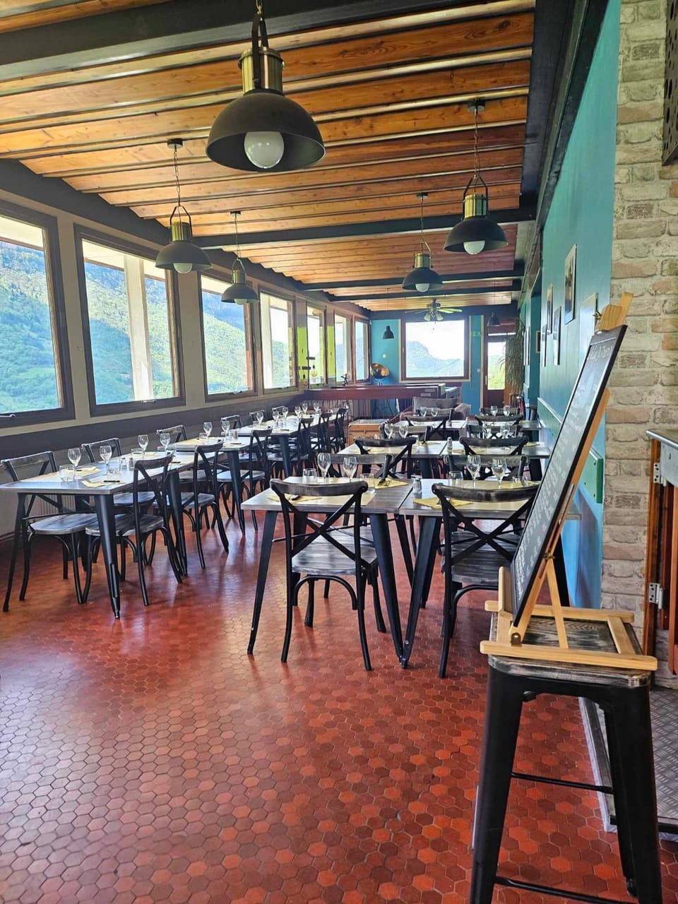 Restaurant/places to eat, Banquet/Function facilities