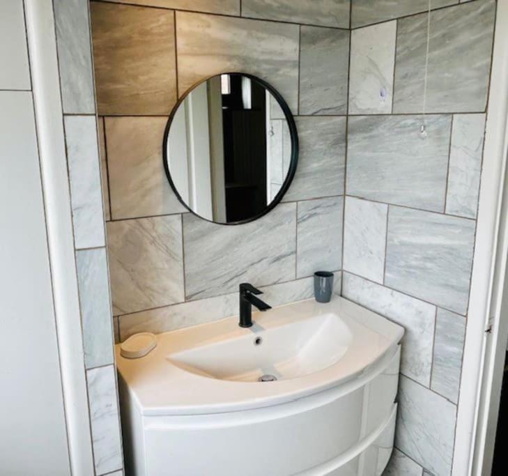 Fairholmes House House in Wyre District