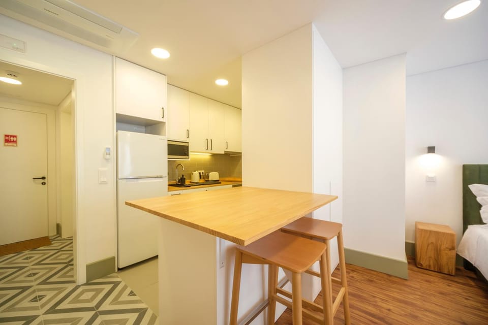 Bed, Kitchen or kitchenette