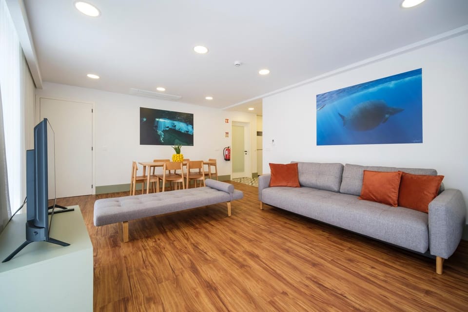 Communal lounge/ TV room, Living room