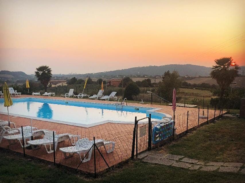 Swimming pool, Swimming pool