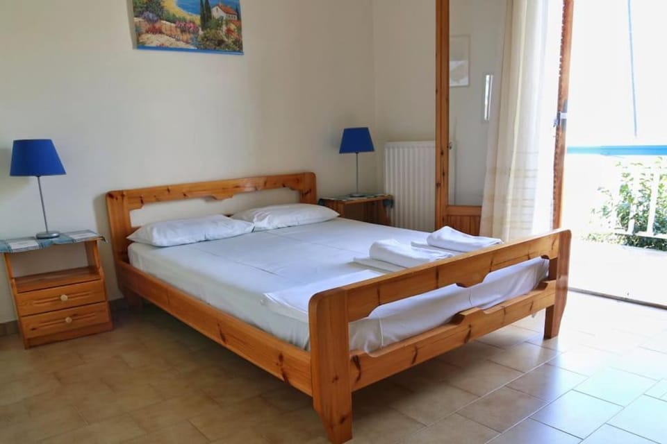 Seaview Studio Helen No 6 Apartment in Argolis, Greece