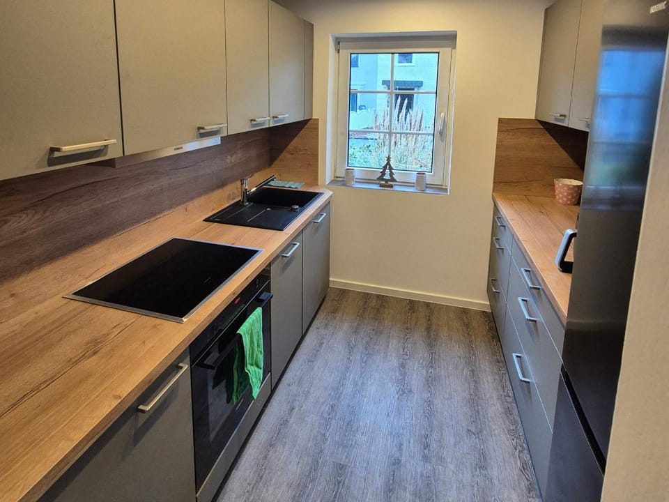 Kitchen or kitchenette, kitchen, kitchen