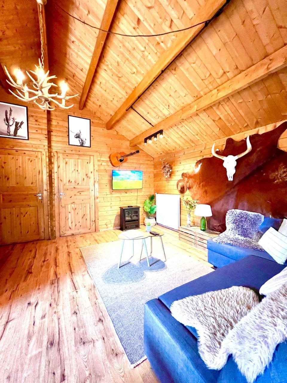Rustic Western Ranch House with private garden and jacuzzi between Amsterdam Haarlem and Schiphol Airport House in Haarlem