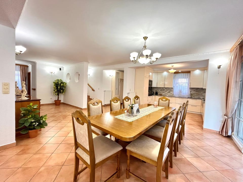 Grande Maison Contemporaine Villa in City of Zagreb