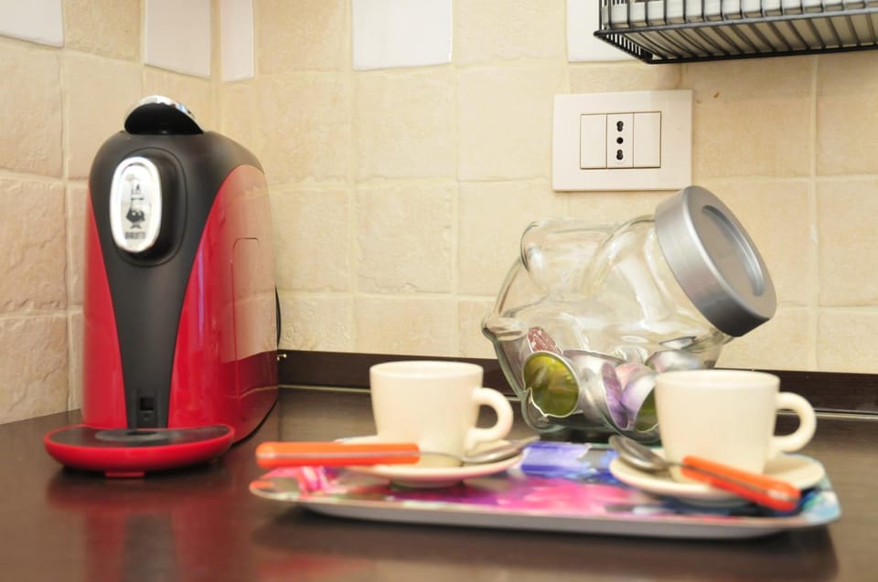Coffee/tea facilities, Kitchen or kitchenette