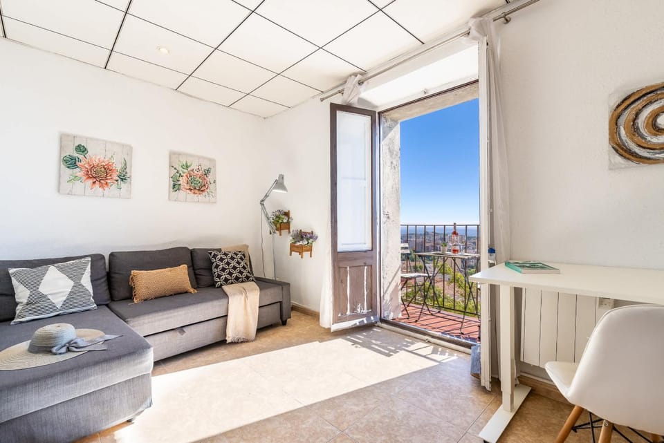 Rovellat by Unik Vacation Apartment in Tarragona