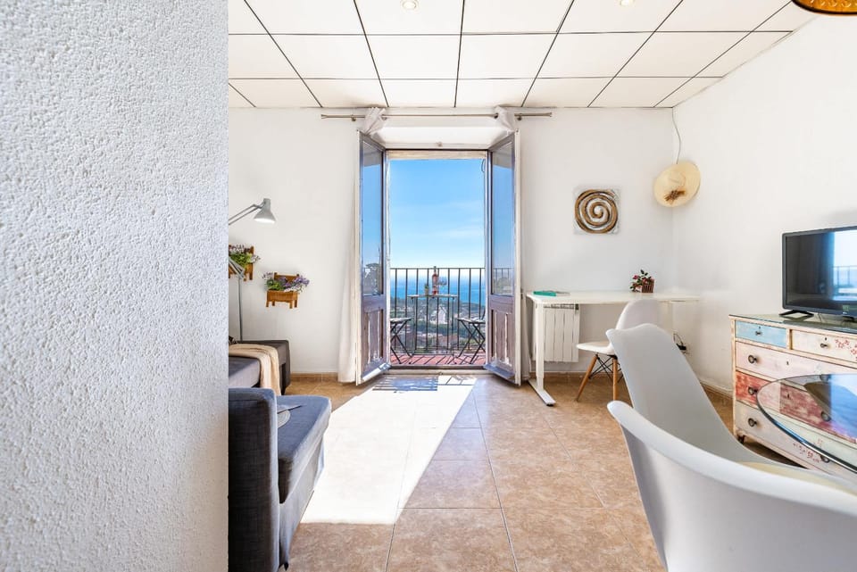 Rovellat by Unik Vacation Apartment in Tarragona