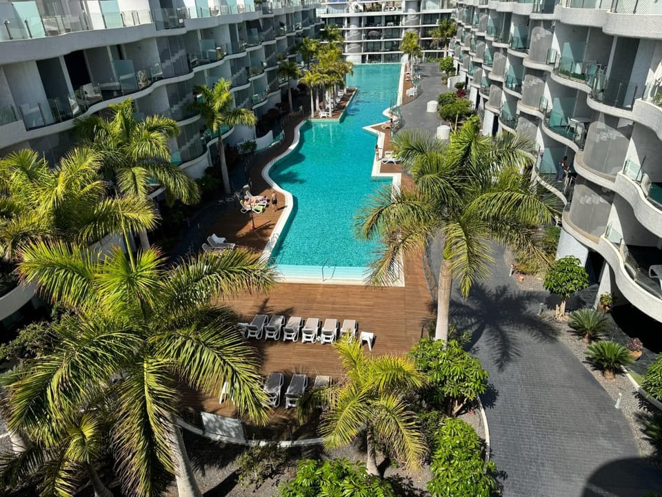 Garden, Garden view, Pool view, Swimming pool, Location