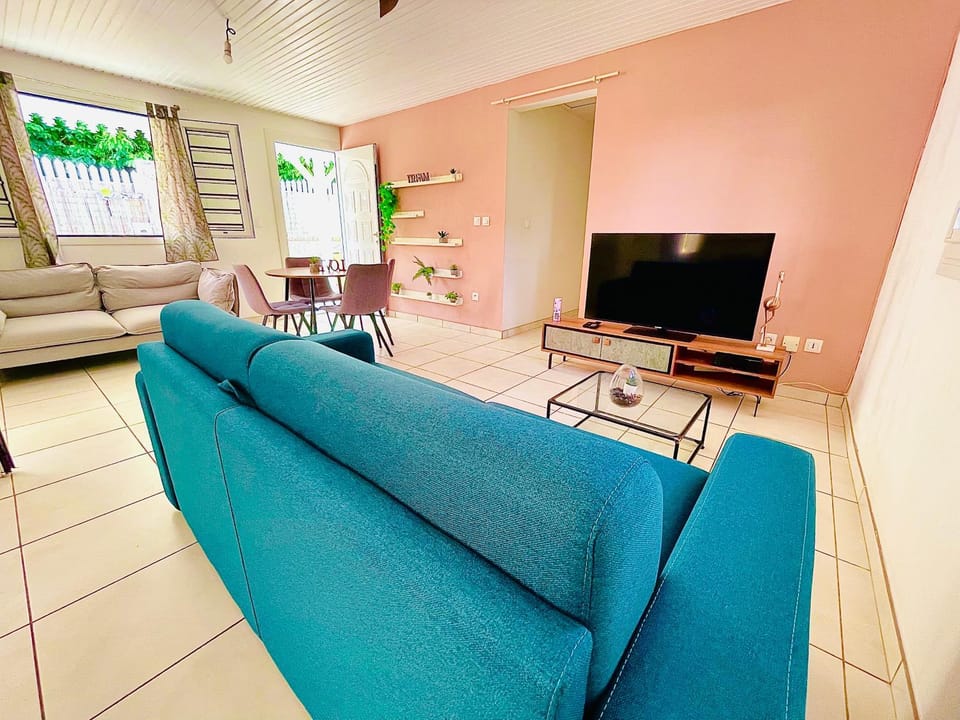 Magnifique haut de villa spacieux campagne,Jacuzzi House in Martinique